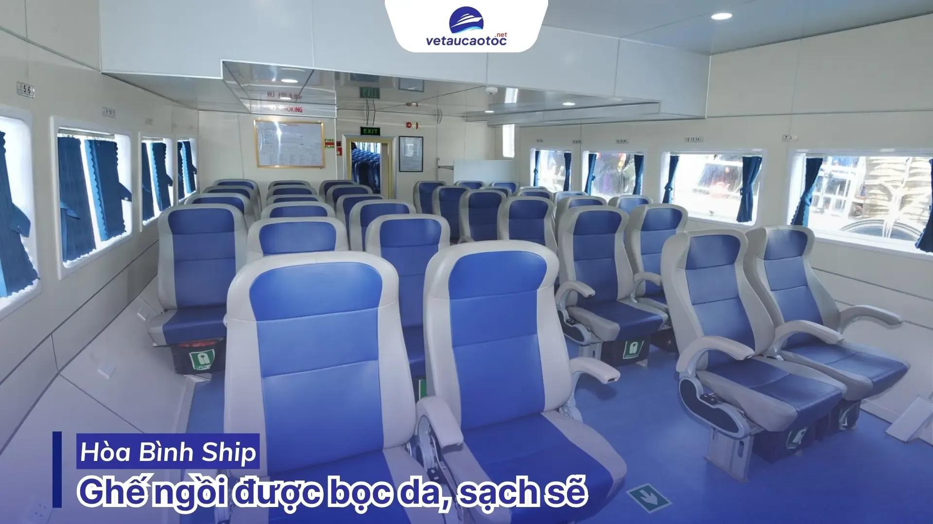 Ghế ngồi tàu Rạch Giá Nam Du được bọc da cao cấp