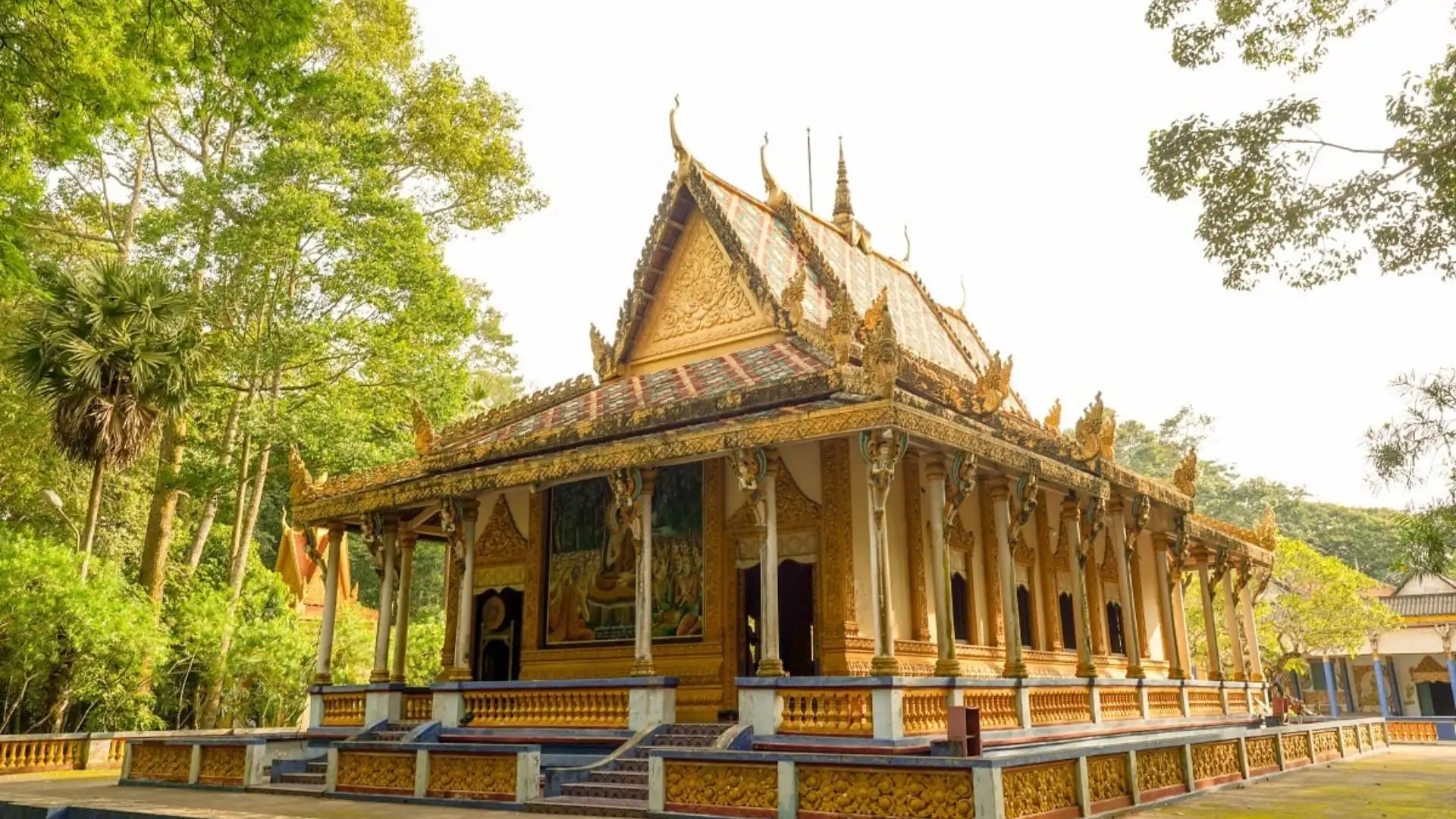 Chùa dơi mang đậm kiến trúc Khmer