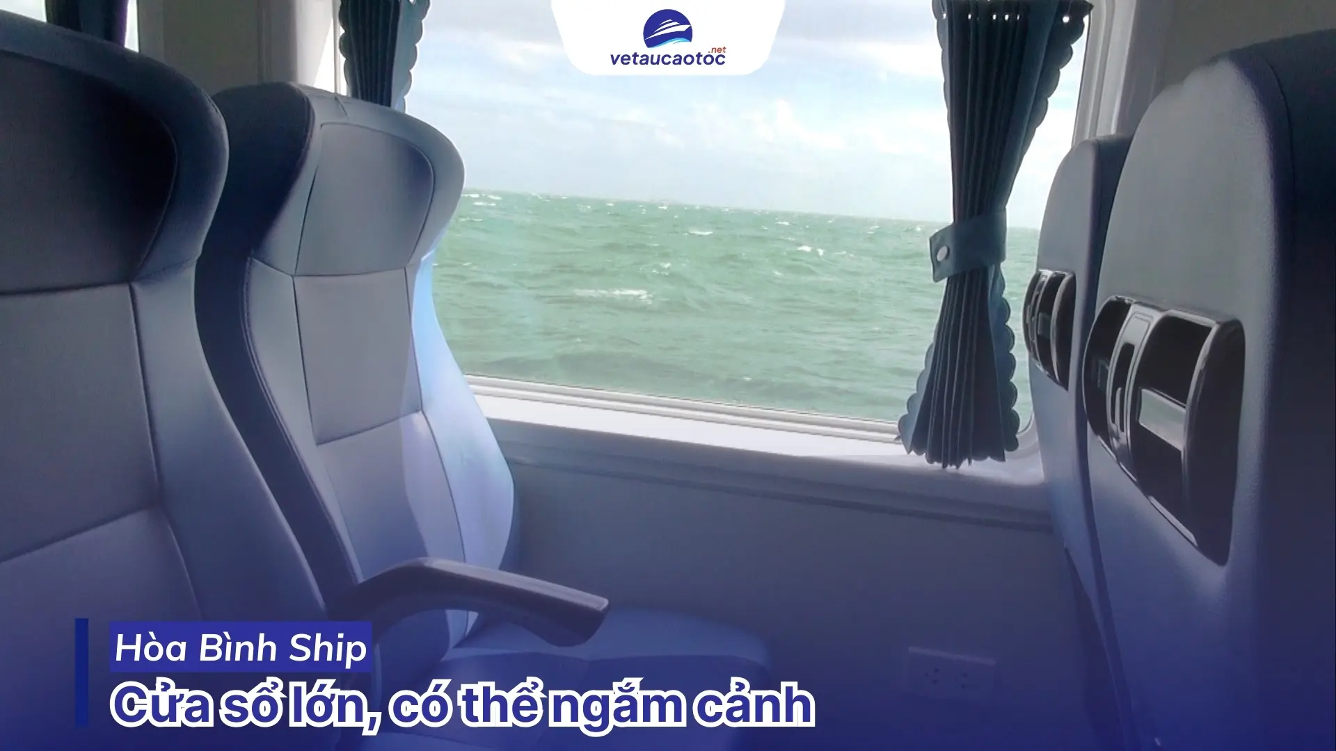 Cửa sổ lớn khách có thể ngắm cảnh