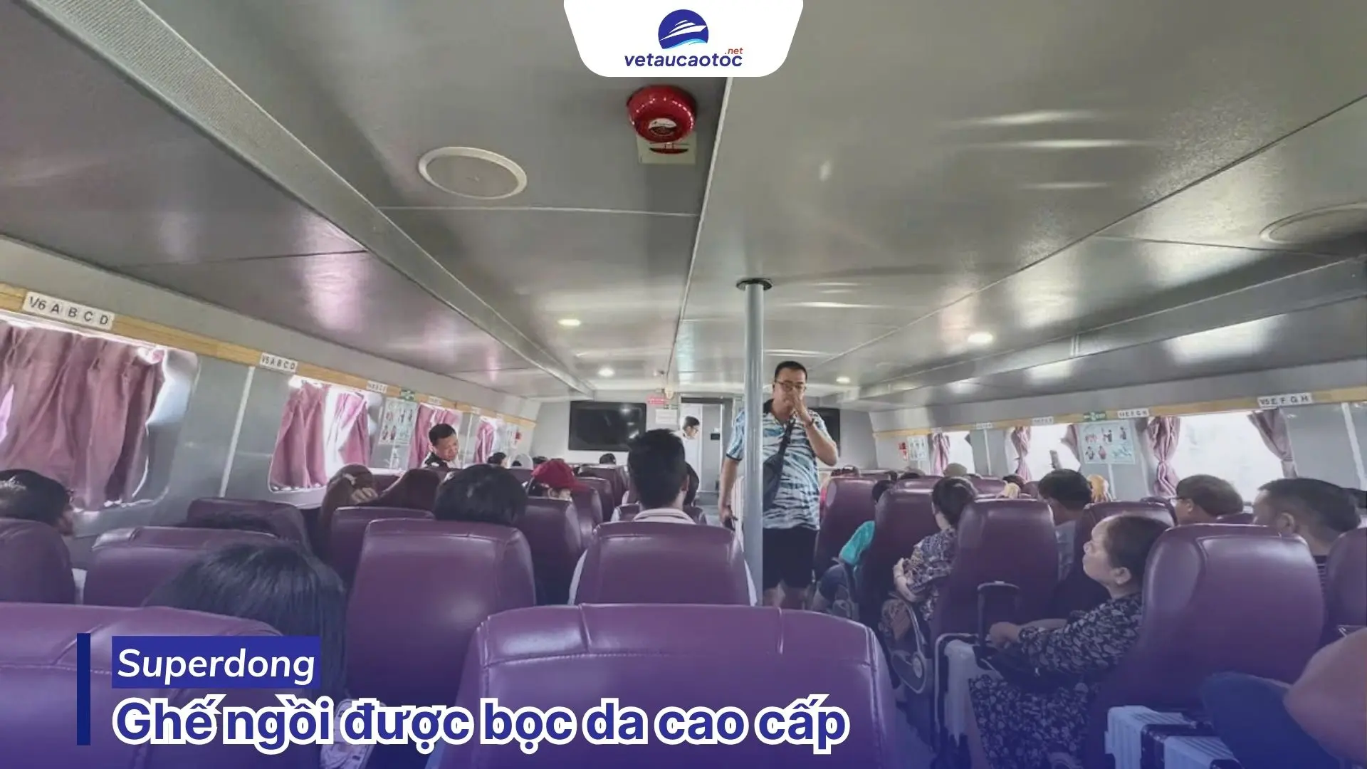 Ghế ngồi tàu Superdong đi Hòn Tre được bọc da