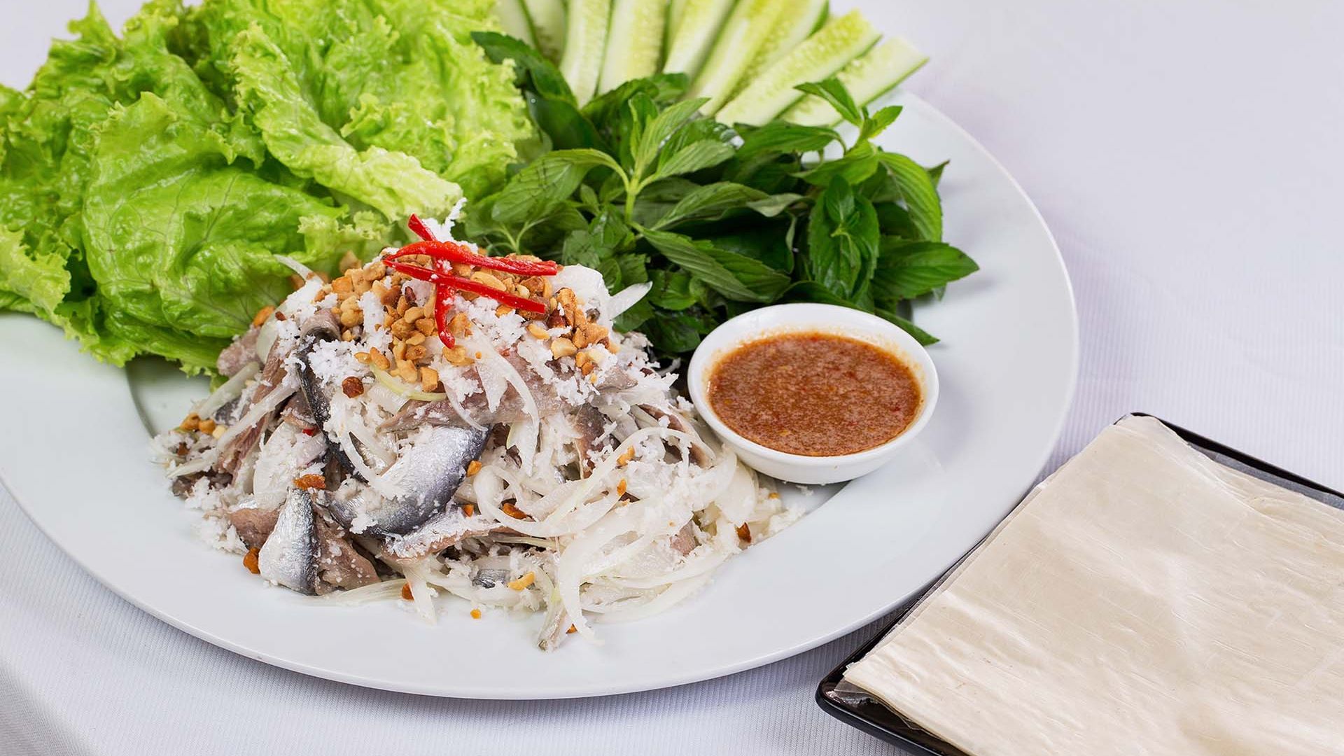 Gỏi Cá Trích - Đặc sản thơm ngon Phú Quốc (Ảnh: Sưu tầm)