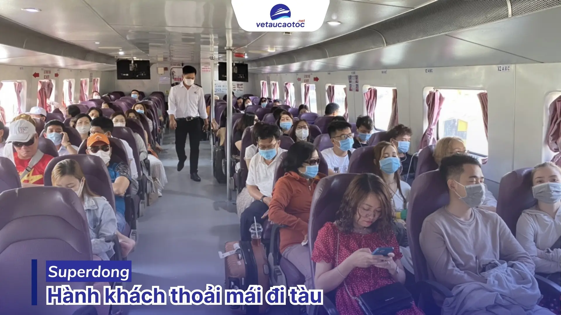Hành khách thoải mái đi tàu Rạch Giá Nam Du