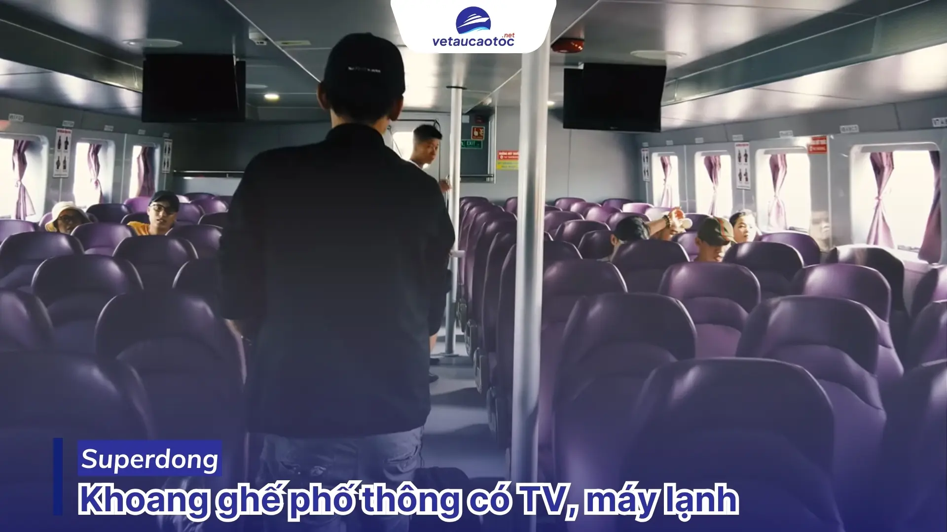 Khoang ghế phổ thông có TV, máy lạnh