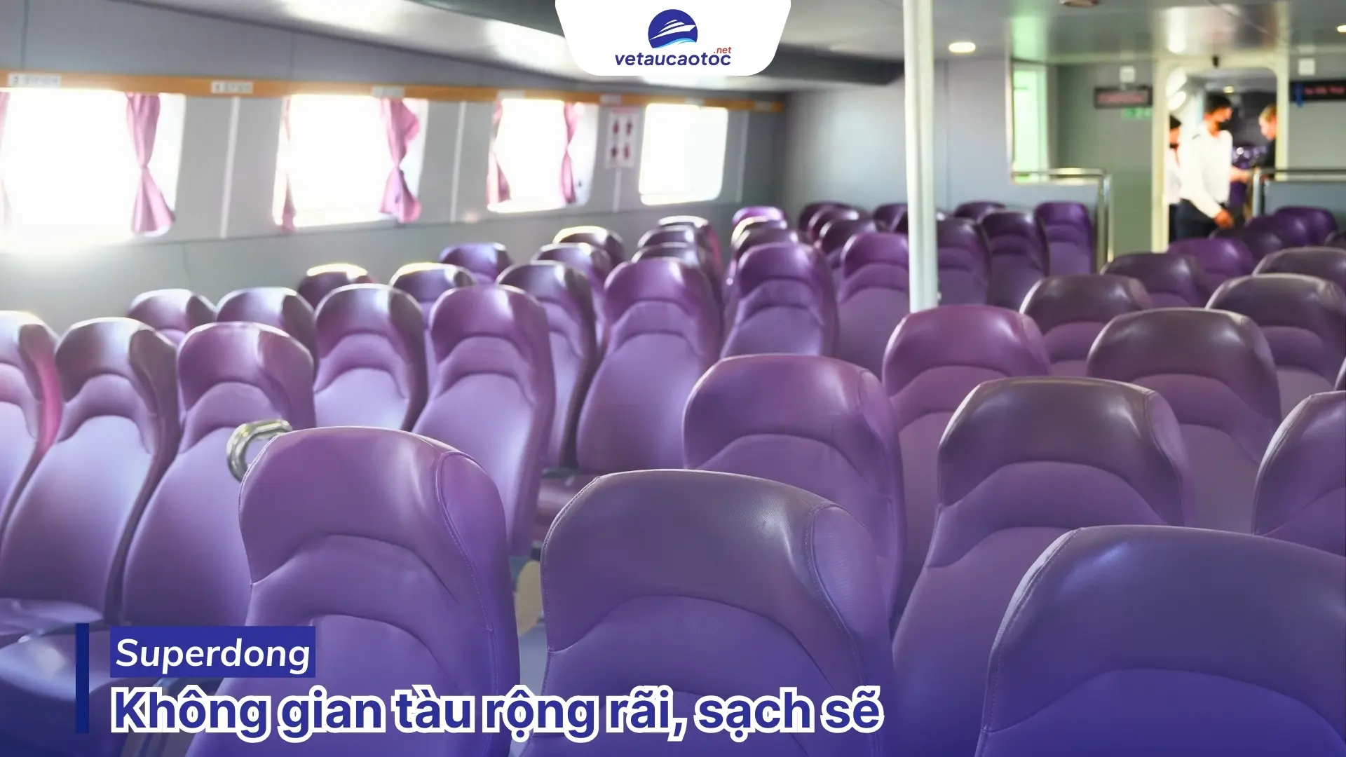 Không gian tàu rộng rãi, sạch sẽ