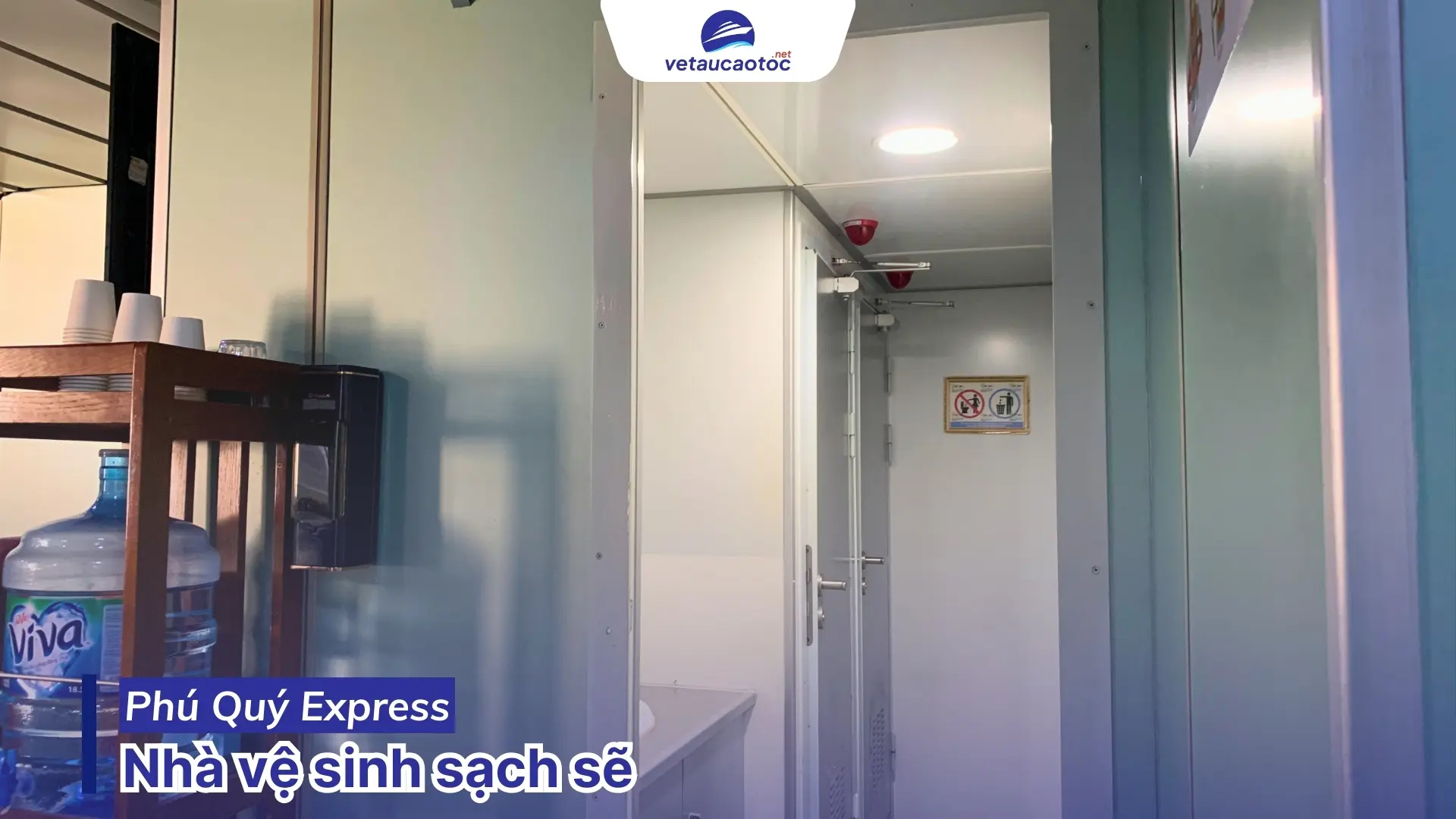 Nhà vệ sinh tàu Phú Quý đi Côn Đảo sạch sẽ