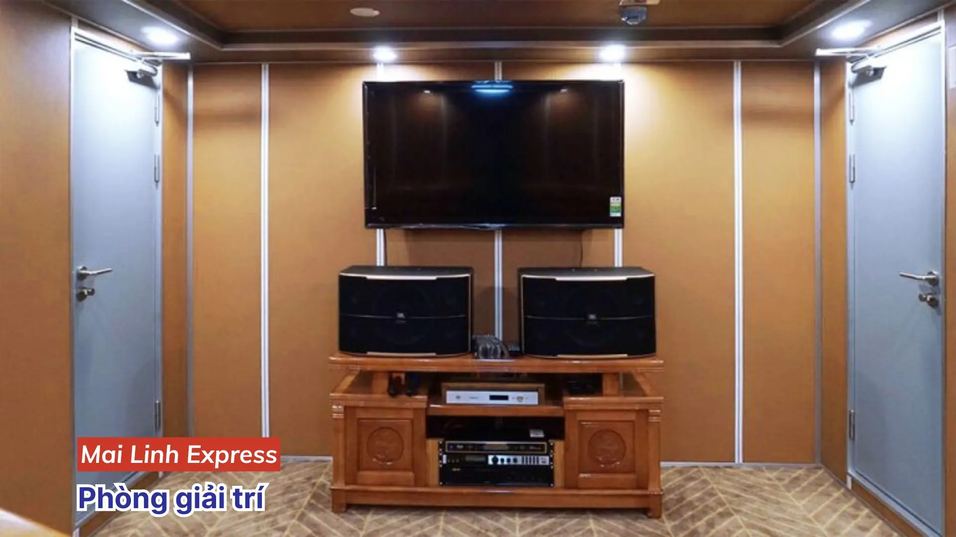 Phòng giải trí tàu Mai Linh Express
